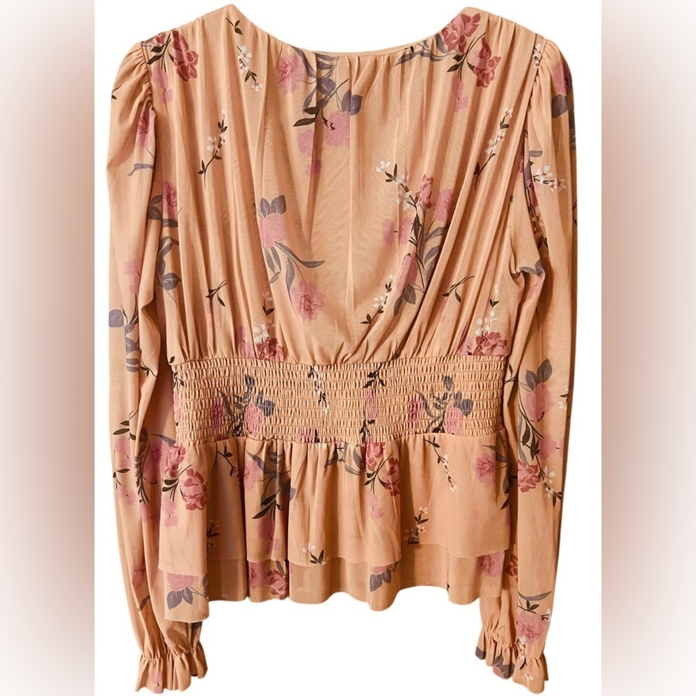 DR2 Peach Floral Blouse with Ruffled Hem - Picture 4 of 6